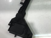 Radiator mount bracket