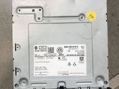 Radio / CD-Player / DVD-Player / Navigation