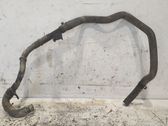 Tuyau de liquide de refroidissement moteur