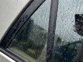 Rear vent window glass