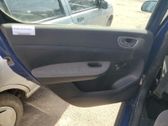 Moldura del tarjetero de la puerta trasera