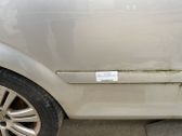 Moldura embellecedora del guardabarros trasero
