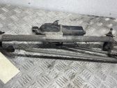Tringlerie et moteur d'essuie-glace avant