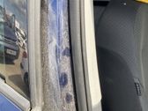 Joint en caoutchouc de corps de porte avant