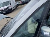 Fenêtre triangulaire avant / vitre