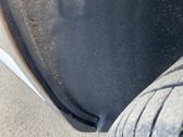 Rear arch fender liner splash guards