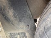 Rear arch fender liner splash guards