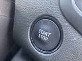 Moottorin start-stop-painike/kytkin