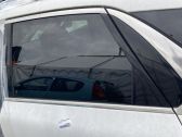Rear door window glass