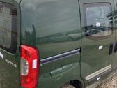 Panel lateral trasero