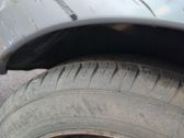 Rear arch fender liner splash guards