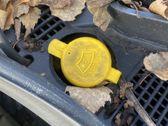 Windshield washer fluid reservoir/tank