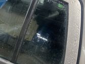 Ventanilla de ventilación de la puerta trasera