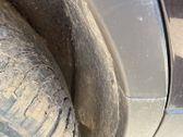 Rear arch fender liner splash guards