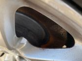 Front wheel hub spindle knuckle