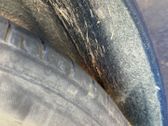 Rear arch fender liner splash guards