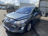 Front wheel arch liner splash guards
