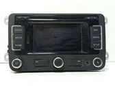 Radio / CD-Player / DVD-Player / Navigation