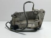 Engine mounting bracket