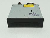 Radio / CD-Player / DVD-Player / Navigation