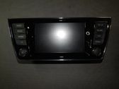 Panel / Radioodtwarzacz CD/DVD/GPS