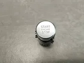 Bouton poussoir de démarrage du moteur