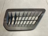 Radiator cooling fan shroud