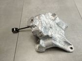 Engine mounting bracket