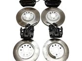 Brake discs and calipers set