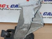 Engine mounting bracket
