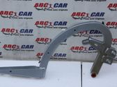 Engine bonnet/hood hinges
