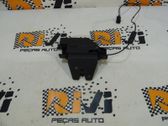 Tailgate exterior lock
