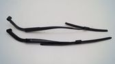 Front wiper blade arm