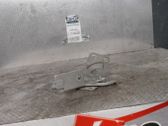 Engine bonnet/hood hinges
