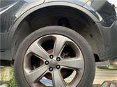 Rear arch fender liner splash guards