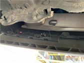 Front bumper mounting bracket