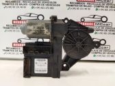 Motor del regulador de la ventanilla de la puerta delantera