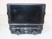 Radio / CD-Player / DVD-Player / Navigation