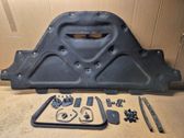 Engine bonnet/hood sound/heat insulation