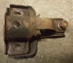 Sway bar bush bracket, front