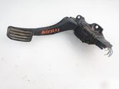 Accelerator throttle pedal
