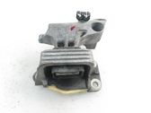 Engine mount vacuum valve