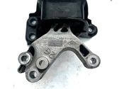 Fuel pump bracket
