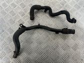 Tuyau de liquide de refroidissement moteur