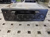 Radio/CD/DVD/GPS-pääyksikkö