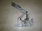 Engine bonnet/hood hinges