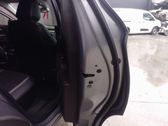 Cerradura de puerta trasera