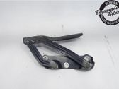 Engine bonnet/hood hinges