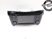 Radio / CD-Player / DVD-Player / Navigation