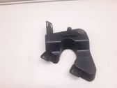 Front bumper mounting bracket